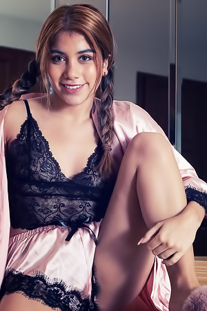 Marina Gold In Silk
