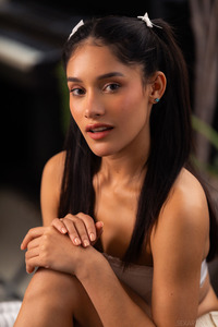 Carolina Guerrero Seductive Solo Strips Demonstrate Erotic Elegance