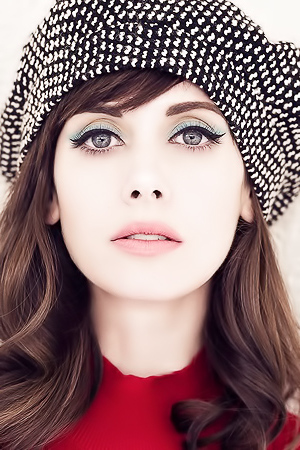 Glamorous 33 Years Old Actress Alison Brie