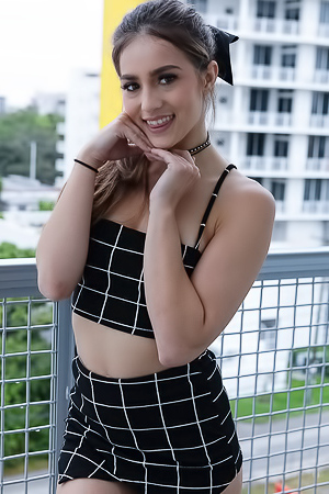 Sofie Reyez In Take Home Sex Test
