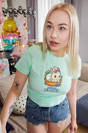 Sara Bork Shows Off Her Tattooed Ass In Hardcore Teen Blowjobs And Doggy Style Orgasms
